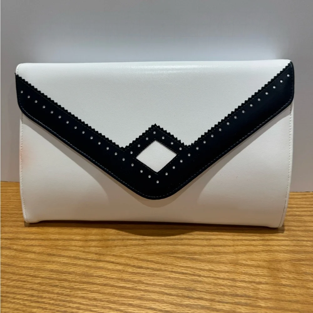 Vintage White and Navy Clutch with shoulder strap - Picture 1 of 11